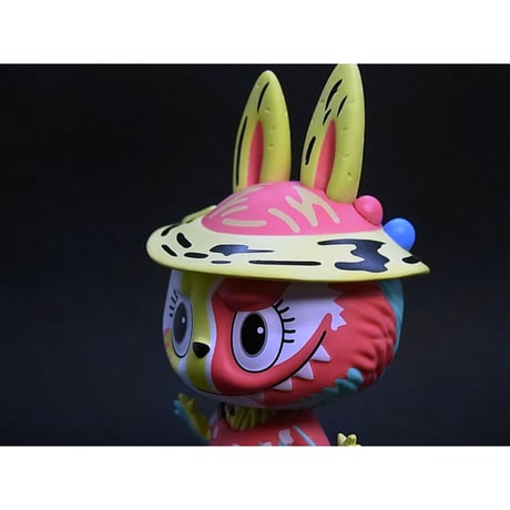 ポップマート　LABUBU ザ・モンスターズアートシリーズ「 FEMME AU CHAPEAU BUSTE」