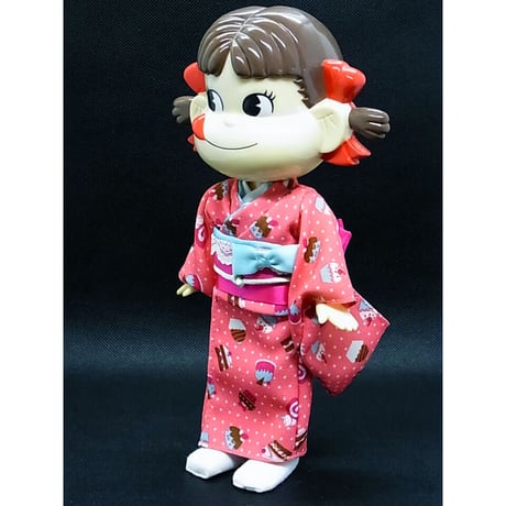 振袖ペコちゃん人形