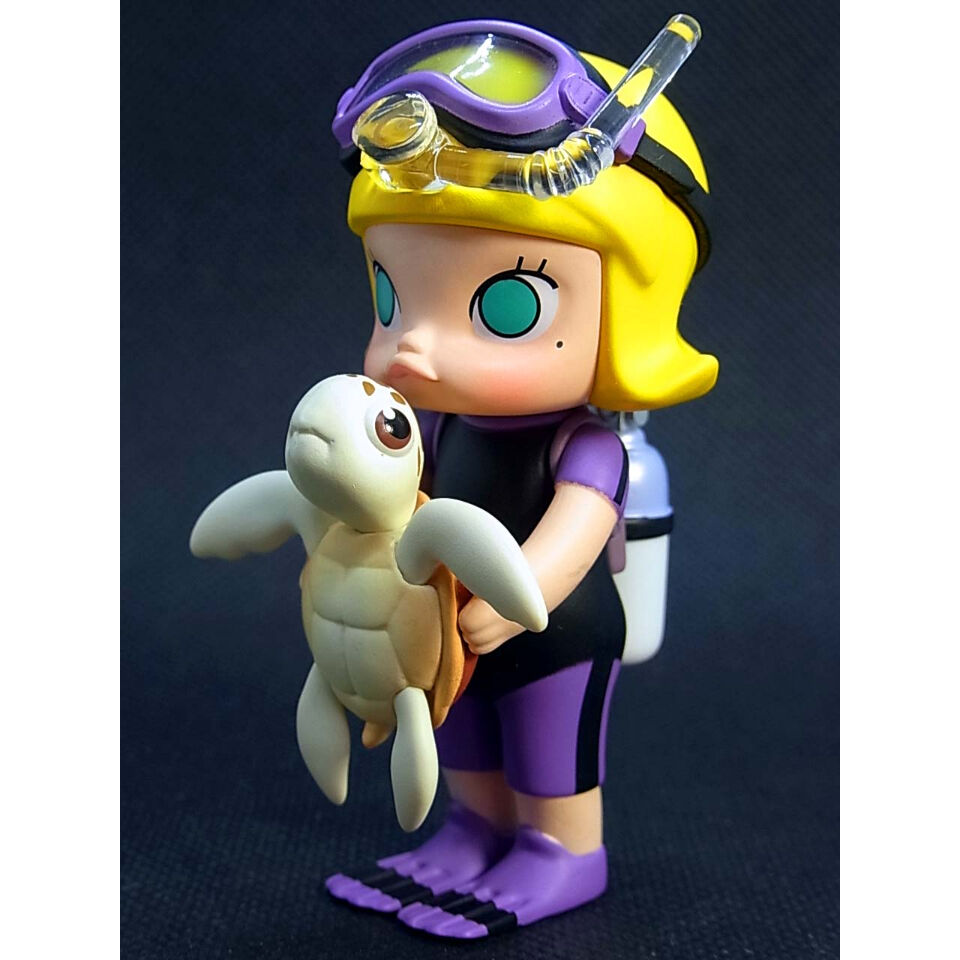 デザイナーズトイ 末那末匠 ポップマート  Molly フィギュア A デザイナーズトイ 末那末匠 ポップマート Molly フィギュア B