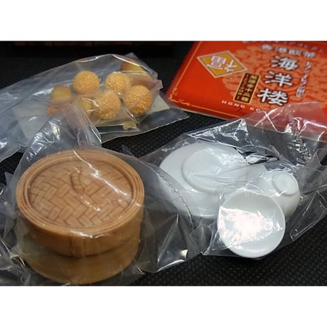 セブンイレブン限定 香港飲茶 海洋楼 飲茶フィギュアコレクション ⑪蓮蓉煎堆仔・春巻＜ゴマ団子と春巻き＞