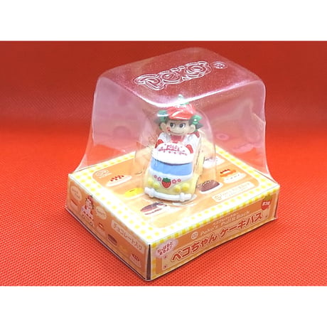 不二家ペコプルバックカー ペコちゃんケーキバス