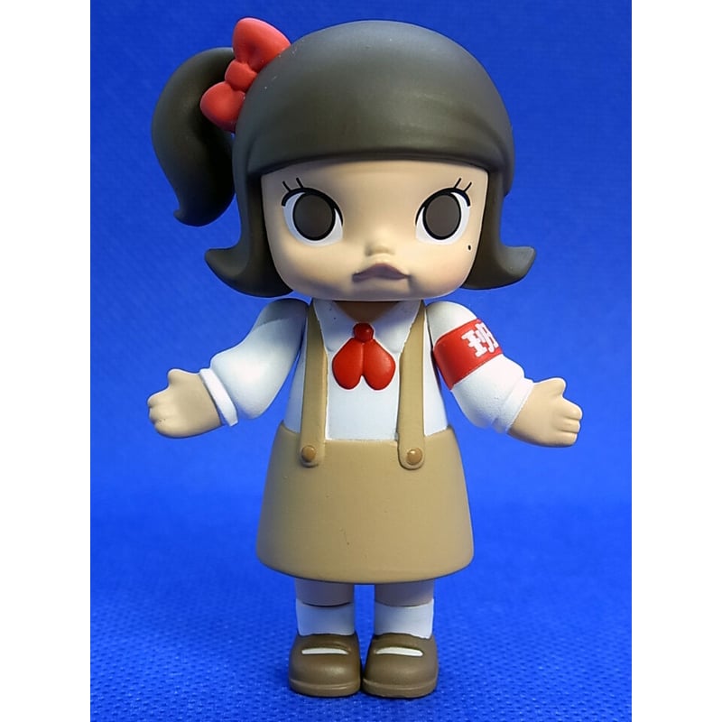 デザイナーズトイ 末那末匠 ポップマート  Molly フィギュア A Amazon.co.jp: POP MART MOLLY(ポップマート・モリー) 想像の