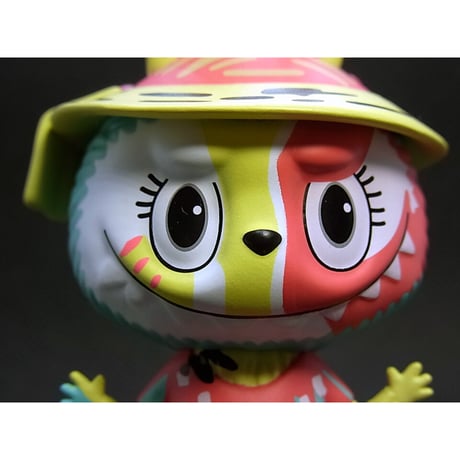 ポップマート　LABUBU ザ・モンスターズアートシリーズ「 FEMME AU CHAPEAU BUSTE」
