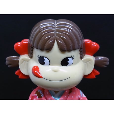 振袖ペコちゃん人形