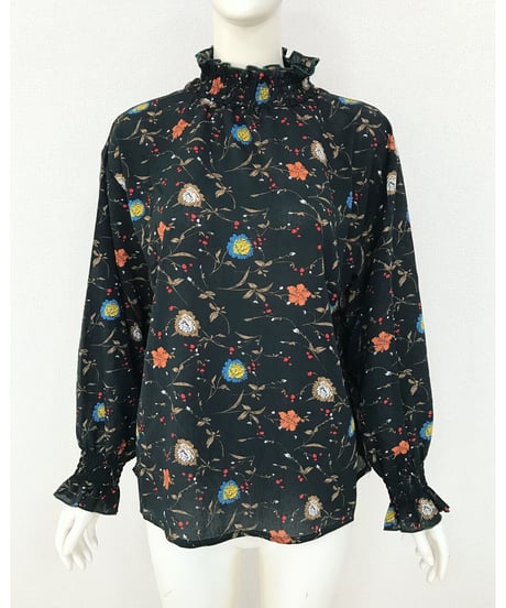 SHIRRING NECK BLOUSE