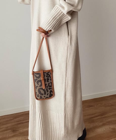 LEOPARD SHOULDER