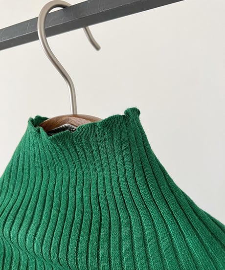 HIGH NECK RIB TOPS