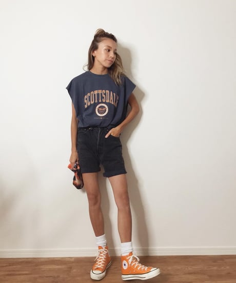 COLLEGE LOGO TEE