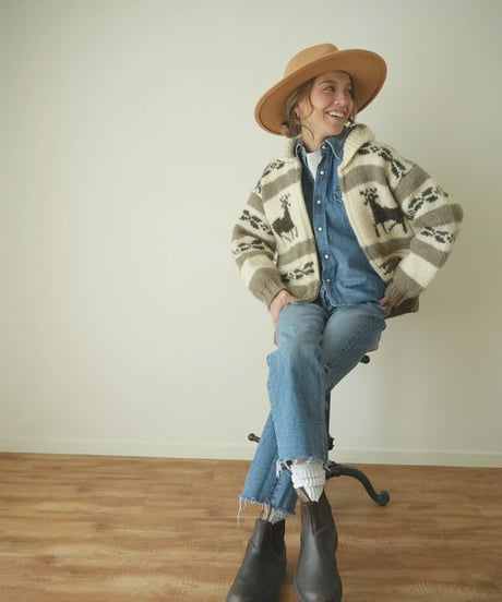 WIDE BRIM FELT HAT