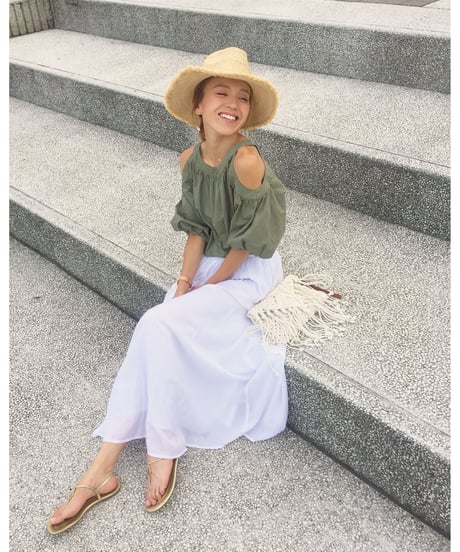 OPEN SHOULDER TOPS