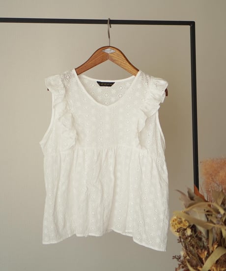 LACE FRILL BLOUSE