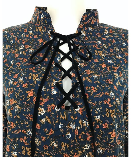 LACE UP BLOUSE