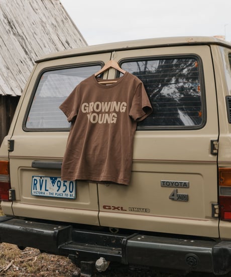 GROWING YOUNG T-SHIRT