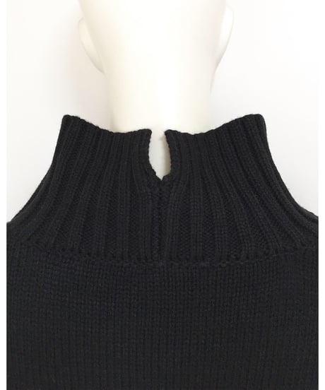 HIGH NECK KNIT
