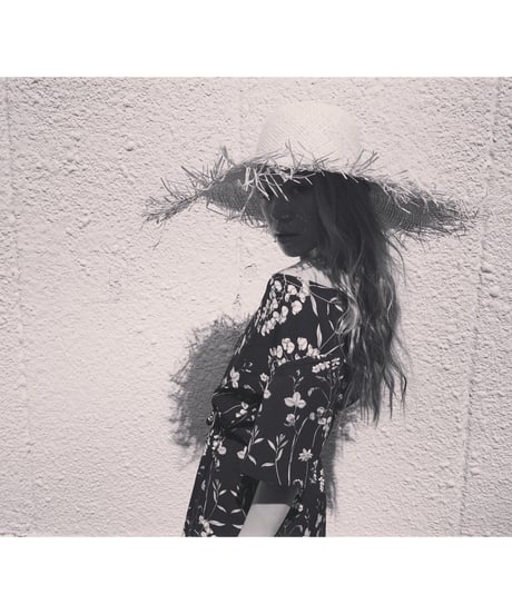 RAFFIA HAT