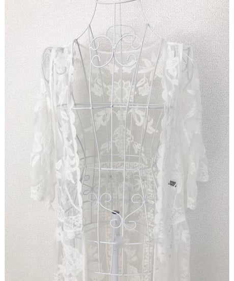 LONG LACE GOWN