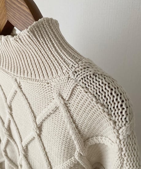 CHENILLE CABLE KNIT