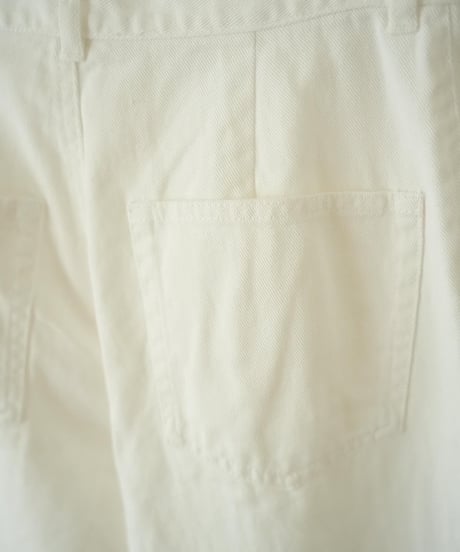 TWILL TUCK PANTS
