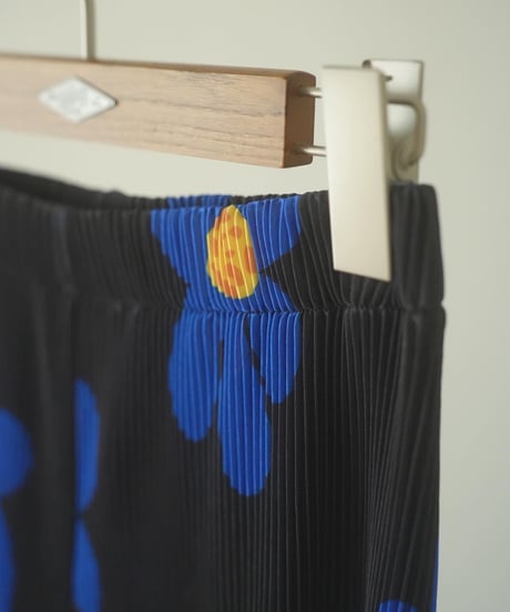 FLOWER PLEATED PT