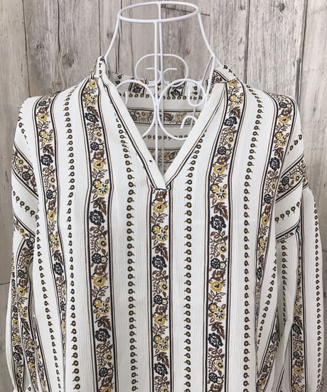 CANDY SLEEVE BLOUSE