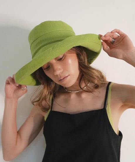 WIDE BRIM HAT