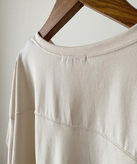 FOOTBALL TEE
