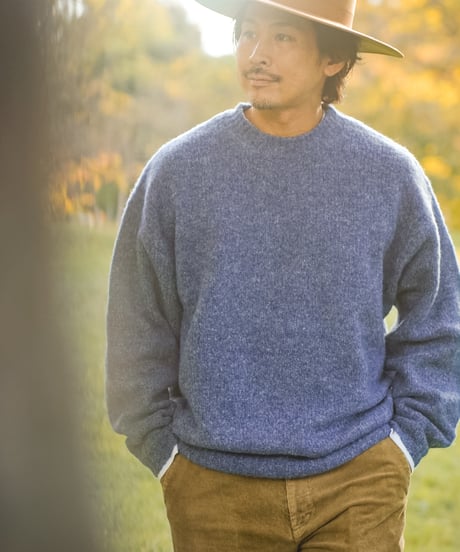 BOUCLE KNIT