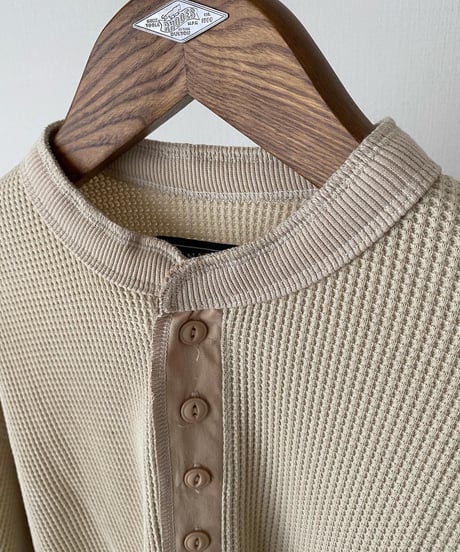 HENRY NECK TOPS