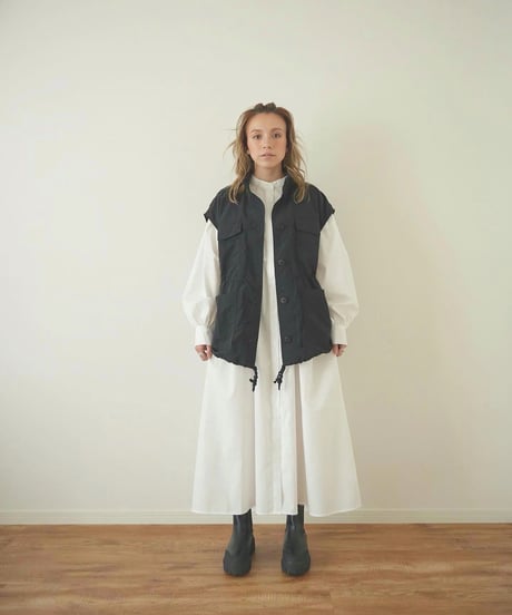 STAND COLLAR VEST