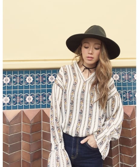 CANDY SLEEVE BLOUSE