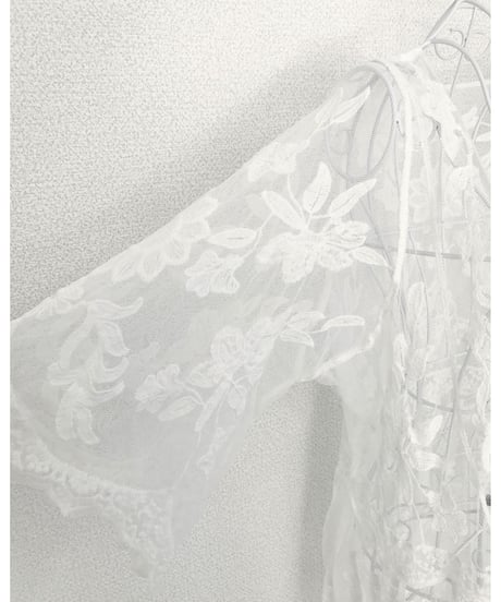 LONG LACE GOWN