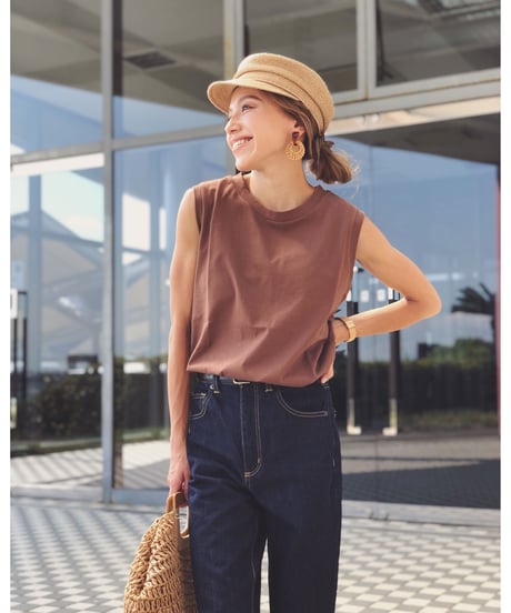 NO SLEEVE TOPS