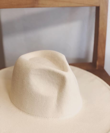 FELT HAT