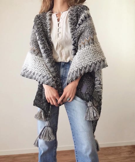 TASSEL PONCHO STALL