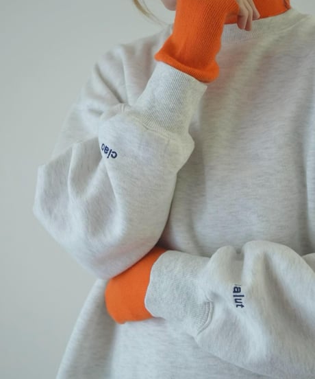 SWEAT SHIRT