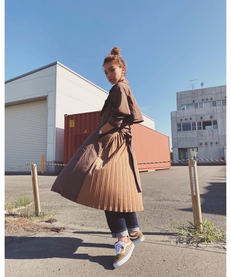 BACK PLEATS TRENCH