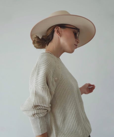 DESIGN BOTTON KNIT