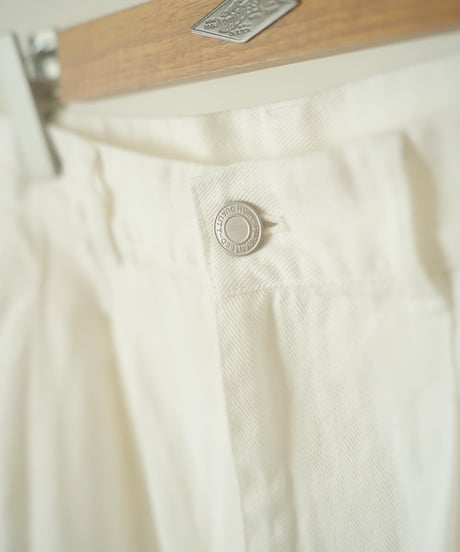 TWILL TUCK PANTS