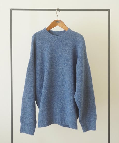 BOUCLE KNIT