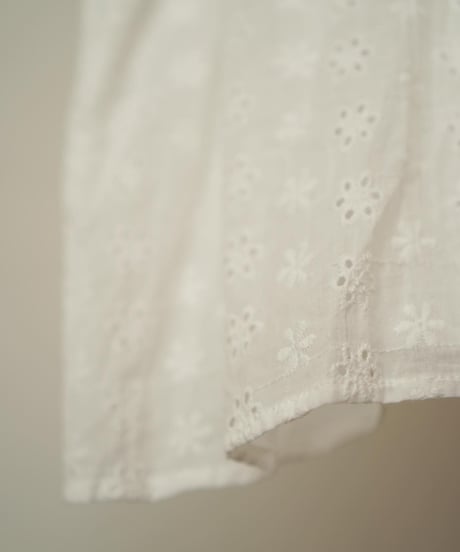 LACE FRILL BLOUSE