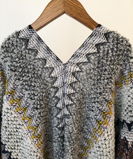 TASSEL PONCHO STALL