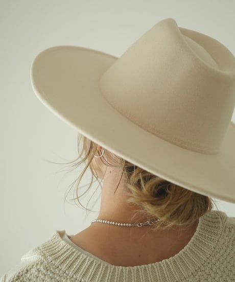 WIDE BRIM FELT HAT