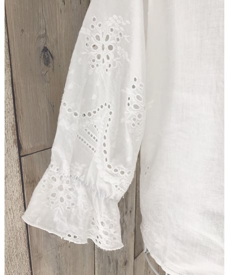 PUNCHING LACE BL