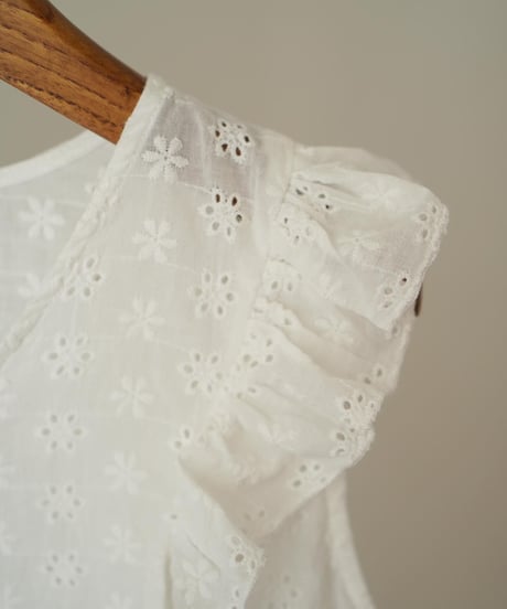 LACE FRILL BLOUSE