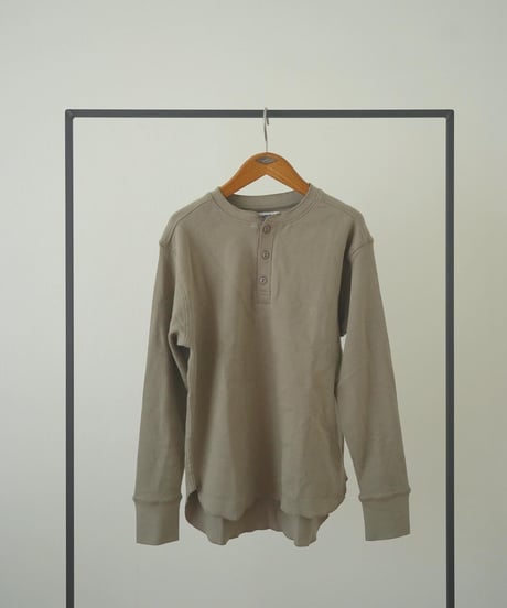 HENRY NECK TOPS