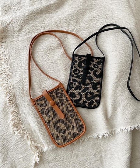 LEOPARD SHOULDER