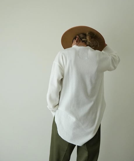 HENRY NECK TOPS