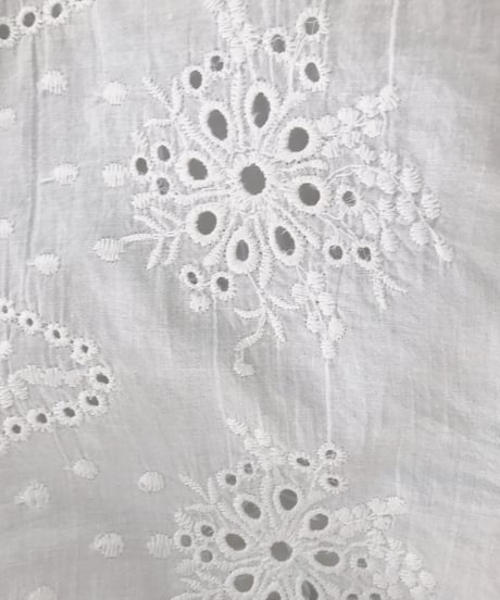 PUNCHING LACE BL