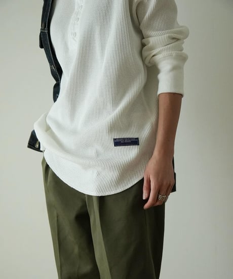 HENRY NECK TOPS