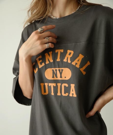 FOOTBALL TEE